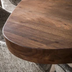 Andreas Eettafel driehoekig Acaciahout 165cm