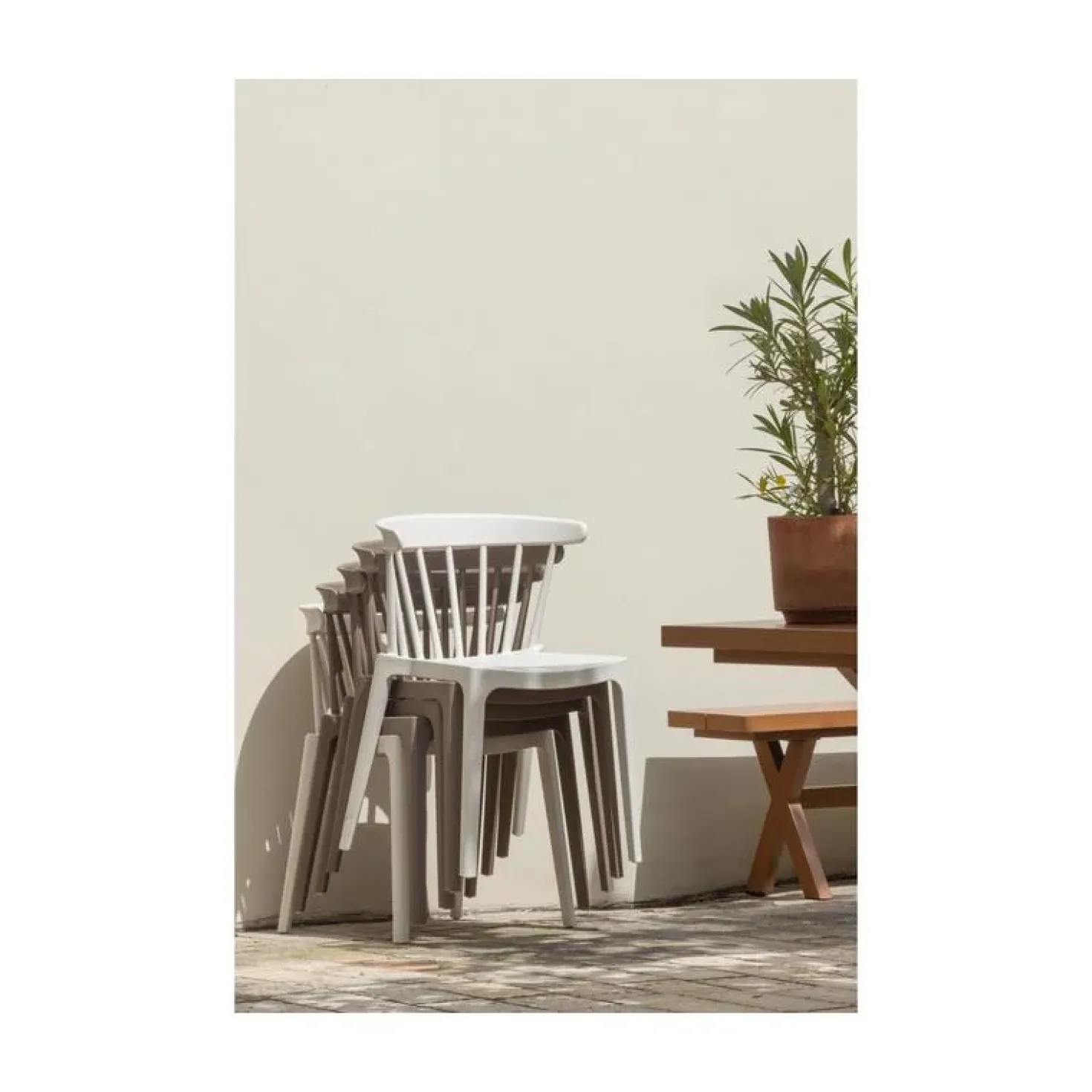 Bliss Tuinstoel kunststof gebroken wit