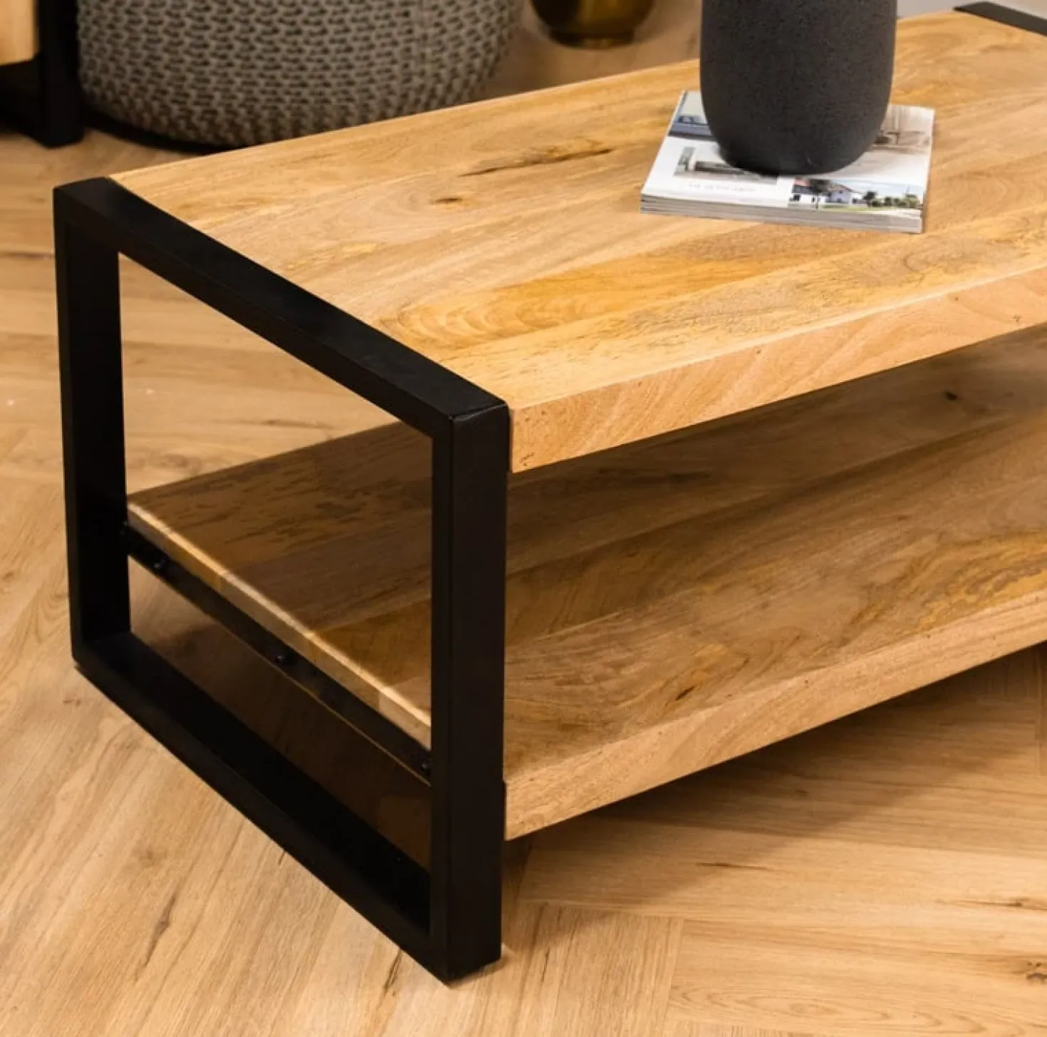 Britt salontafel industrieel mangohout 110cm met onderblad