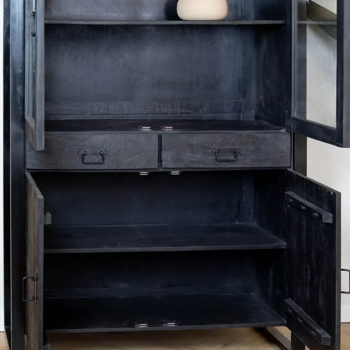 Britt vitrinekast industrieel mangohout zwart 115cm