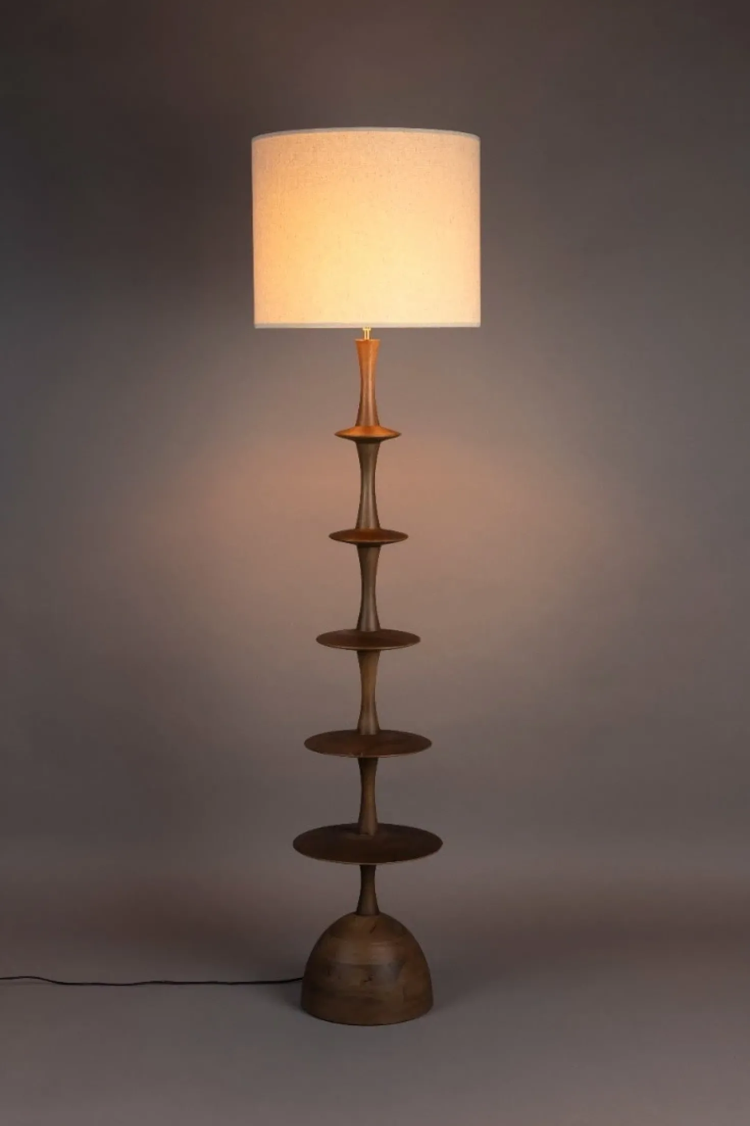 Cath 1-lichts Vloerlamp Walnoot