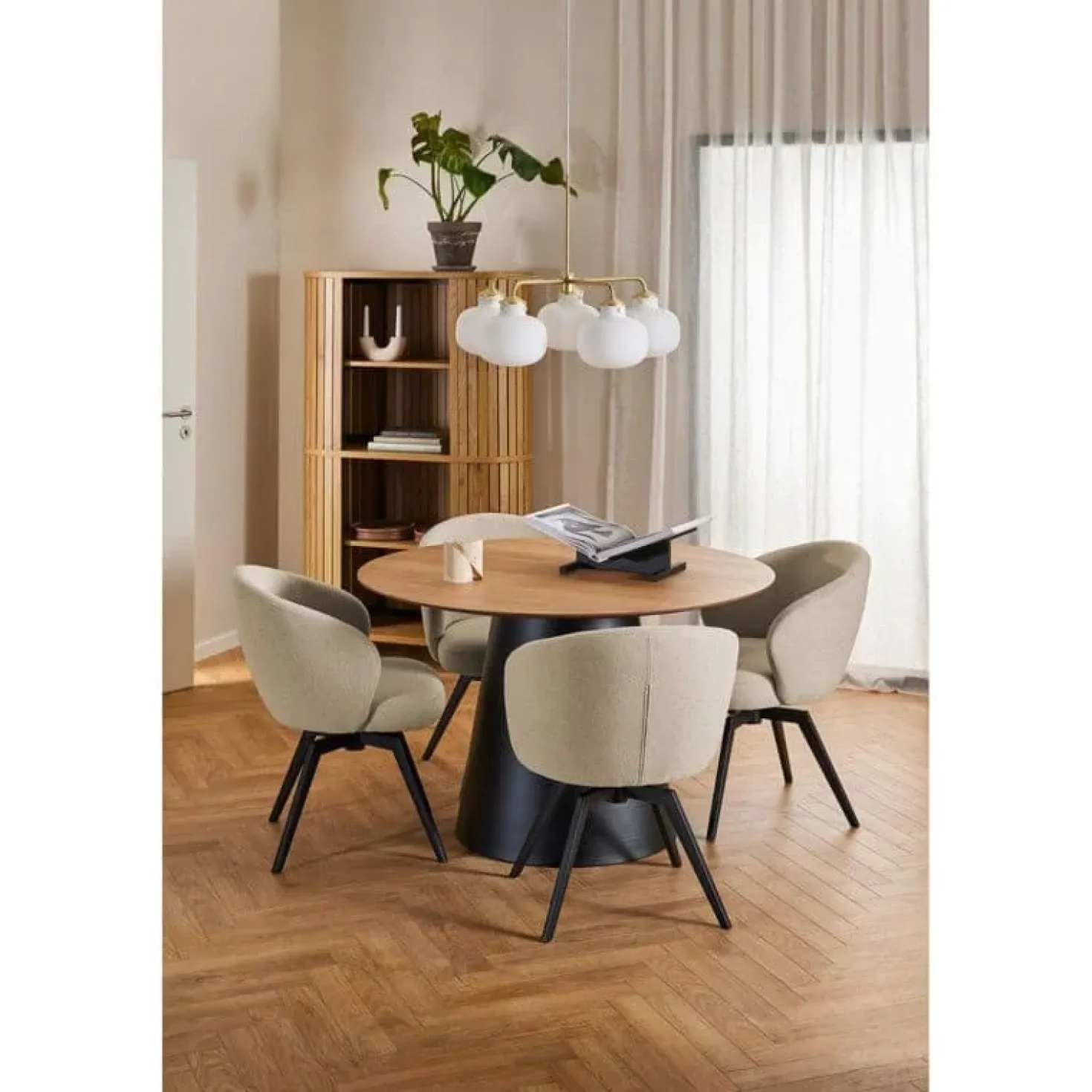 Dalvik Eettafel Rond Naturel met Zwarte poot 120cm
