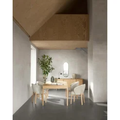 Darlene Eetkamerstoel Beige Naturel houten poten