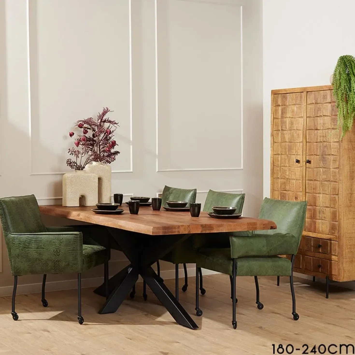 Devi eettafel boomstam mangohout 240cm