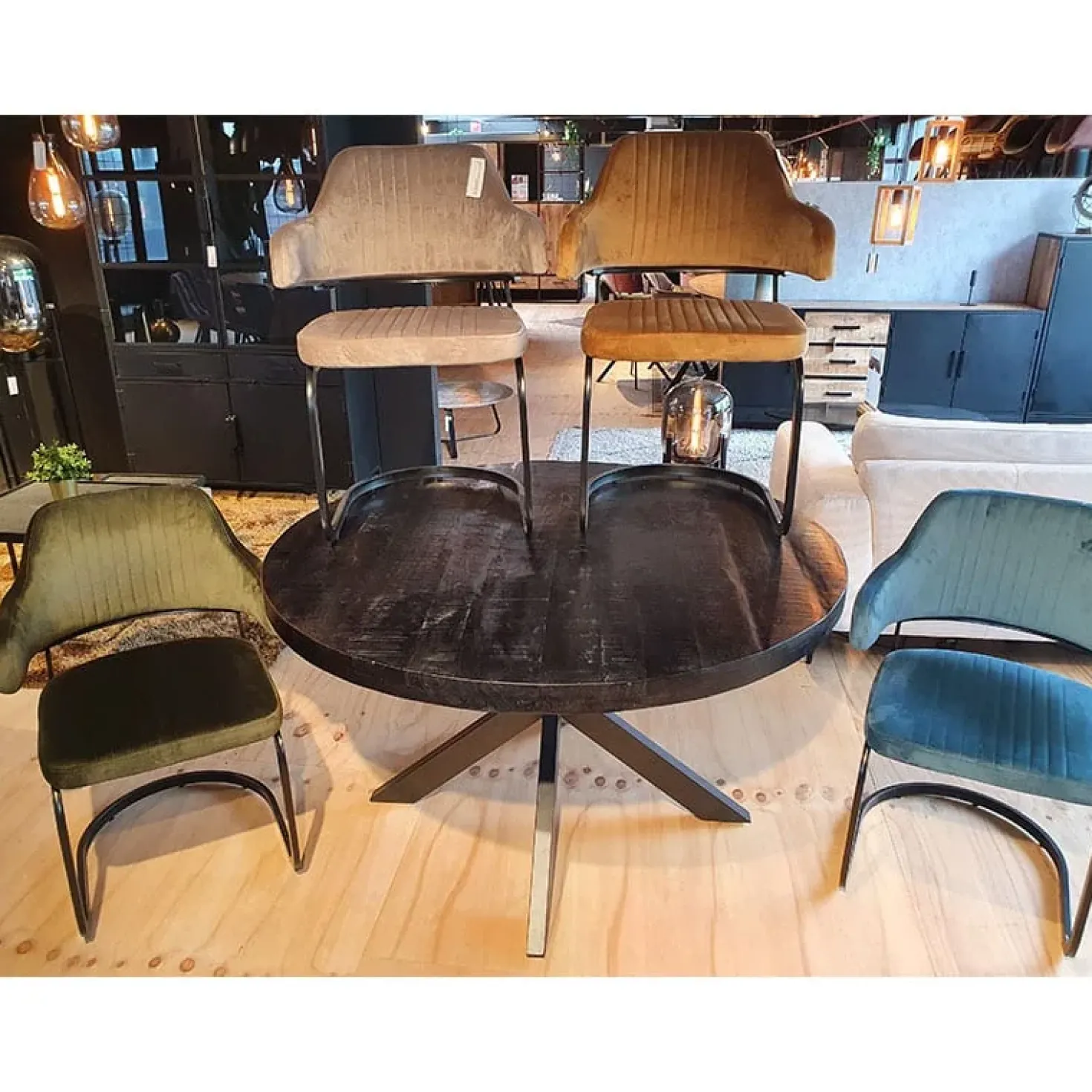 Dewida eetkamerset rond met 6 stoelen