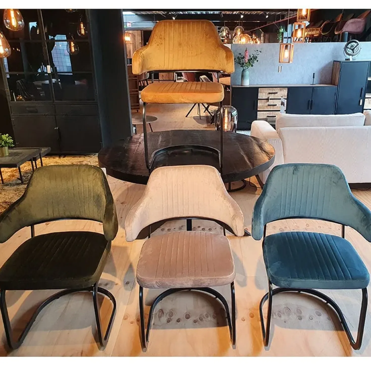 Dewida eetkamerset rond met 6 stoelen