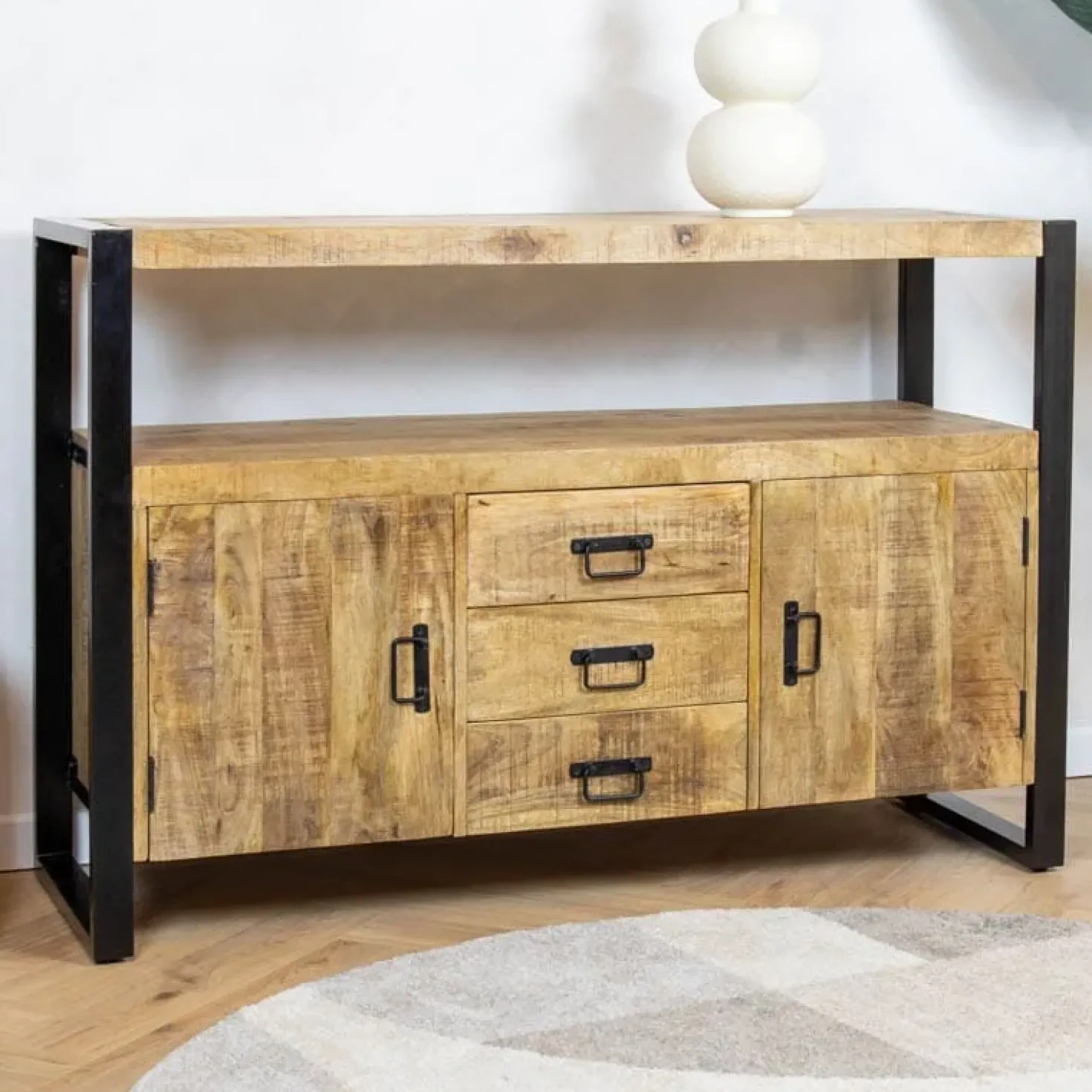 Dressoir mangohout Britt industrieel - 135cm