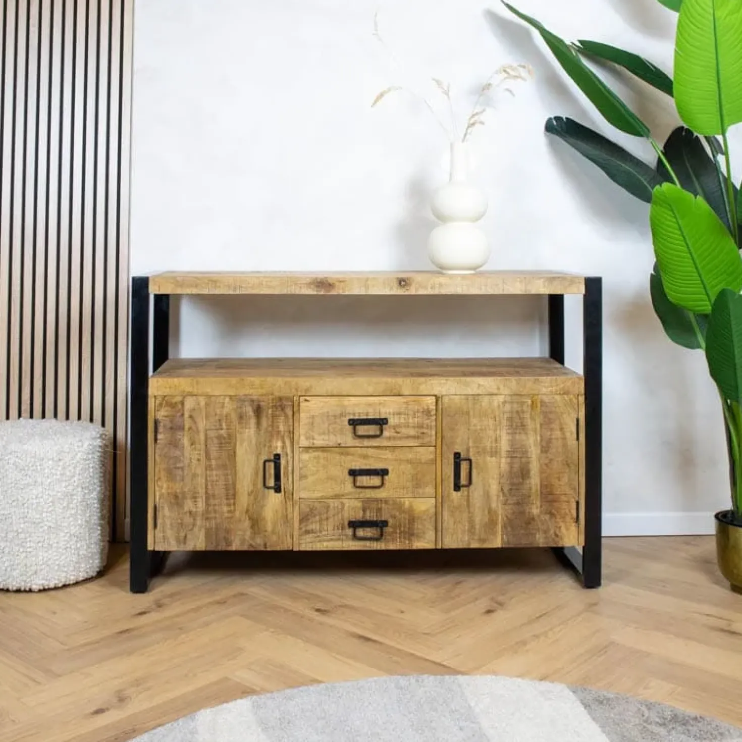 Dressoir mangohout Britt industrieel - 135cm