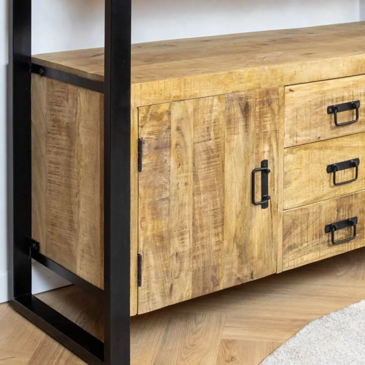 Dressoir mangohout Britt industrieel - 135cm