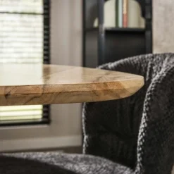 Eettafel Gambetti driehoekig acacia 135cm