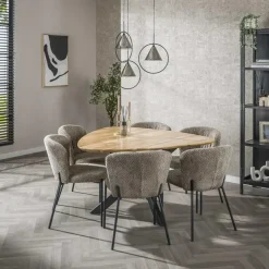 Eettafel Gambetti driehoekig acacia 135cm