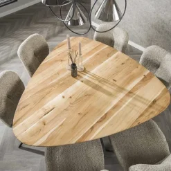 Eettafel Gambetti driehoekig acacia 135cm