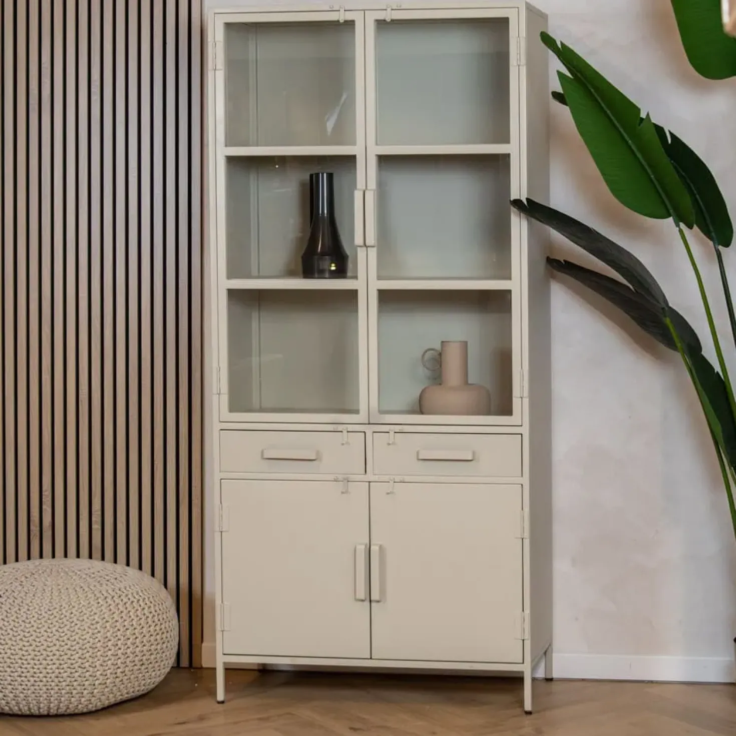 Figue vitrinekast industrieel taupe binnenkant 90cm