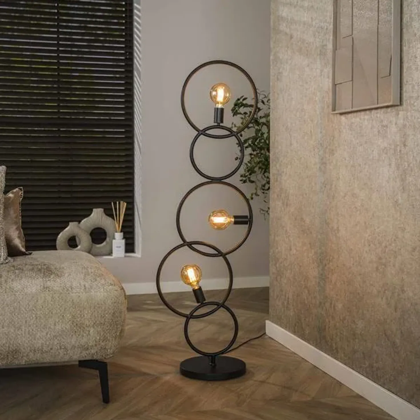 Finn 3-lichts Vloerlamp Artic zwart