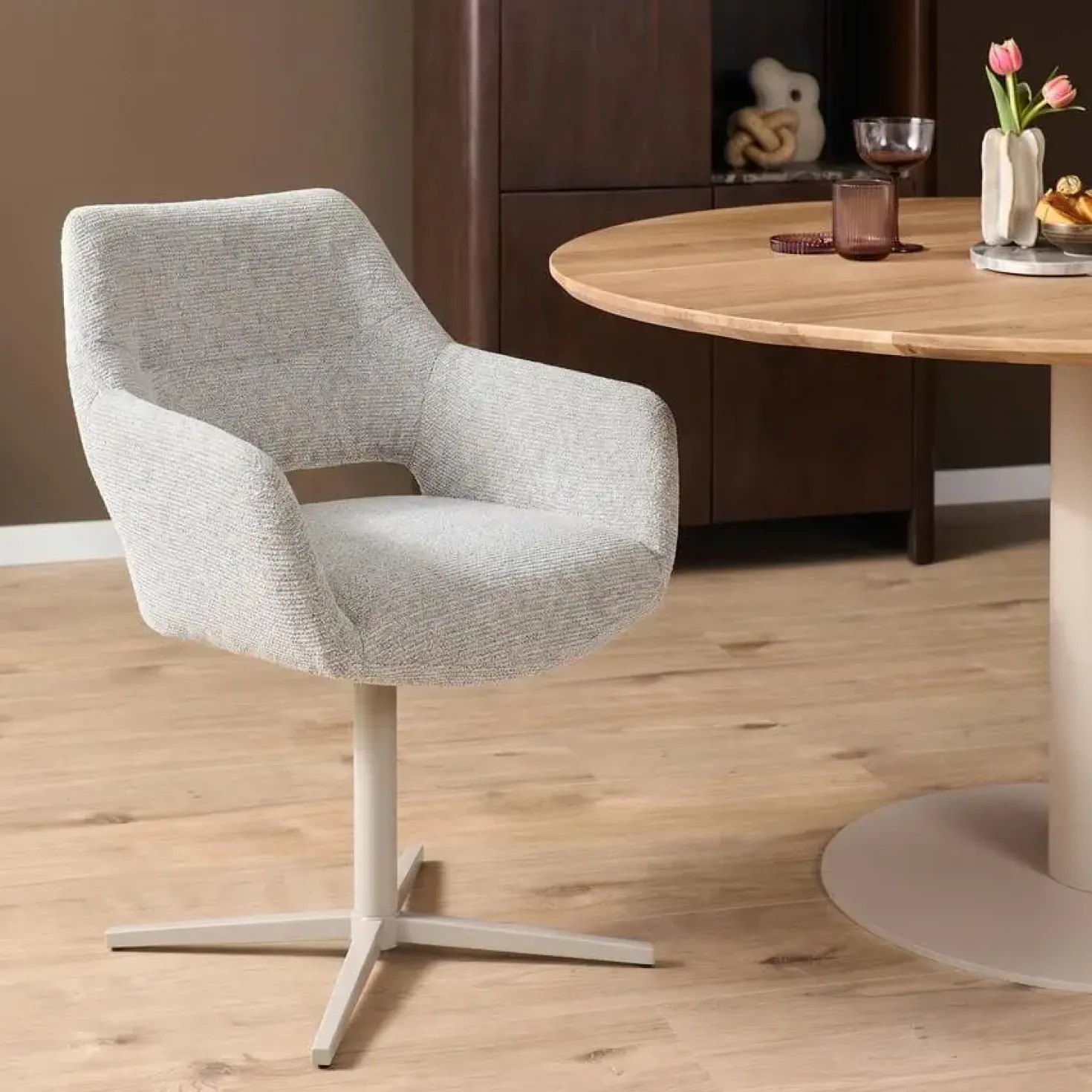 Jaden Eetkamerstoel Beige met zandpoot