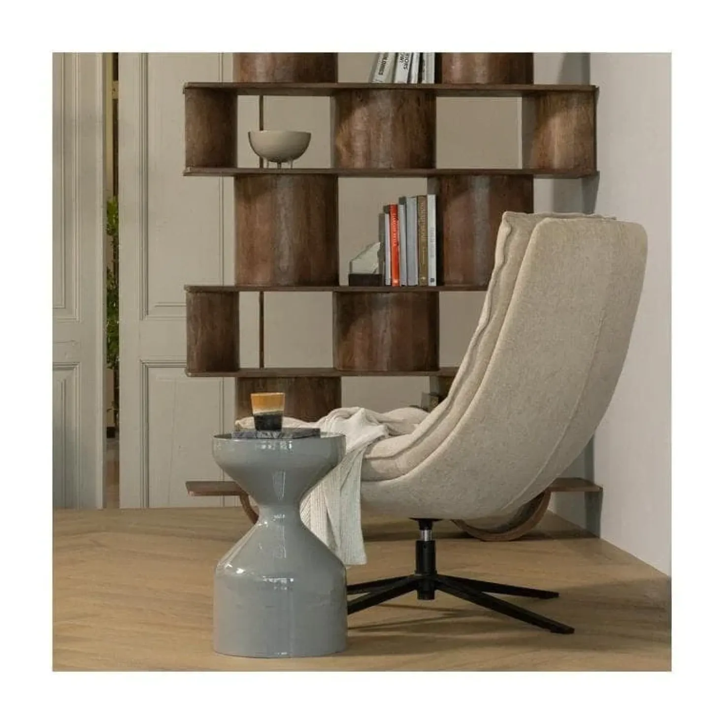Kube Draaifauteuil met hocker naturel