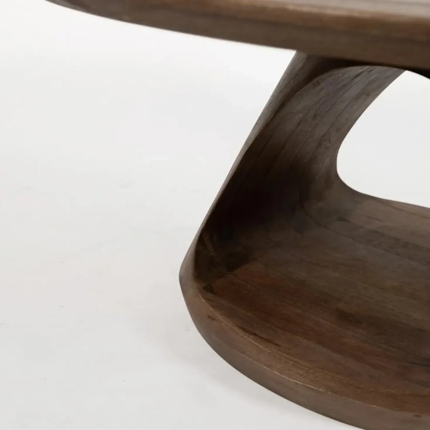 Mike Salontafel rond Walnoot Medium 70cm