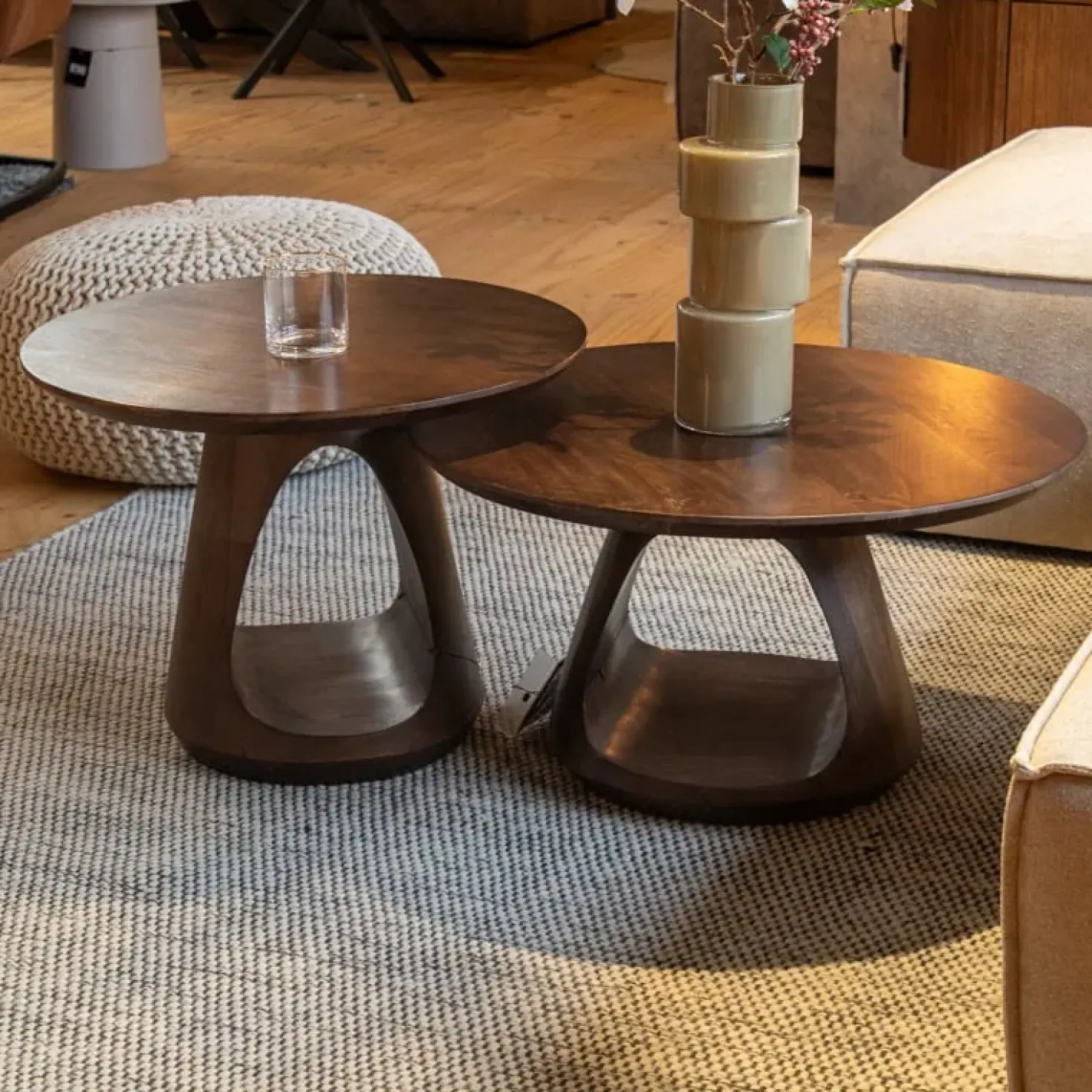Mike Salontafel rond Walnoot Small 60cm