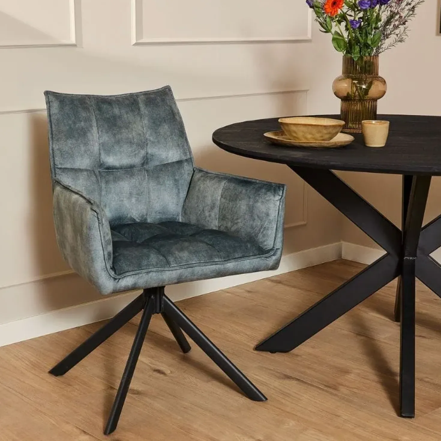 Nelly eetkamerstoel velvet Light blue