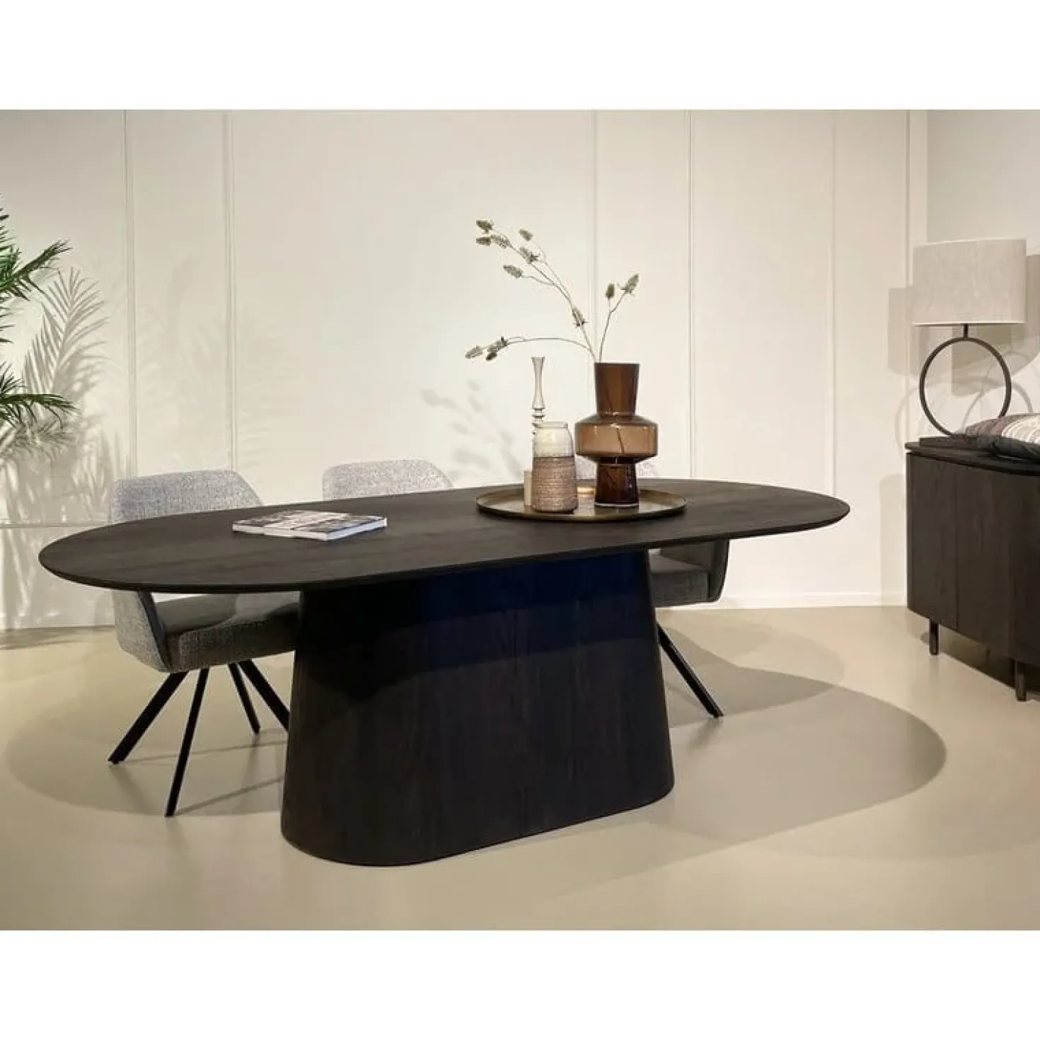 Novero Eettafel Espresso eiken ovaal 230cm