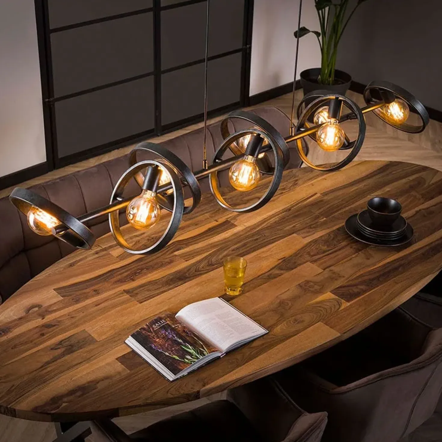 Octavia 8-lichts hanglamp industrieel