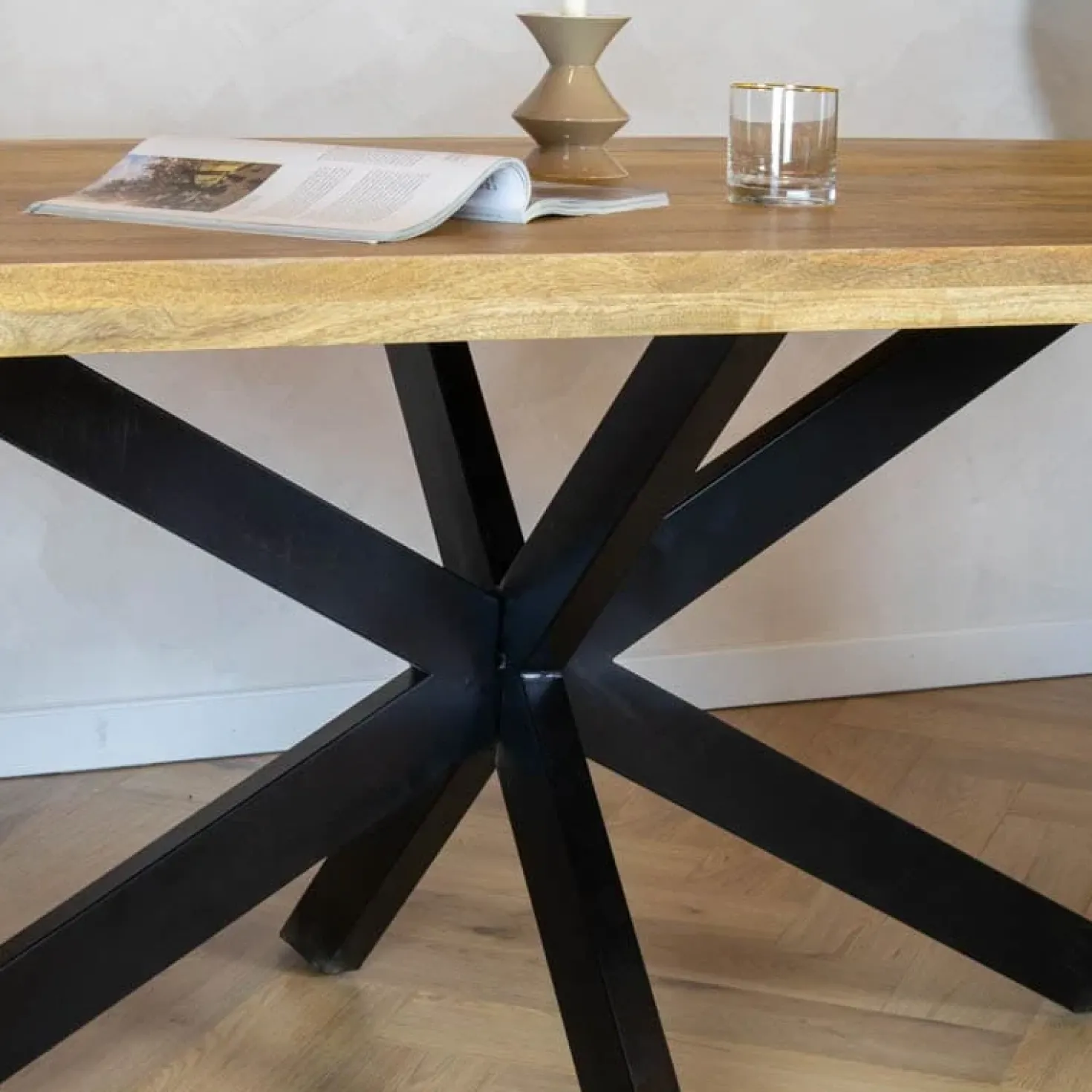 Senna eettafel industrieel rechthoek mangohout 160cm