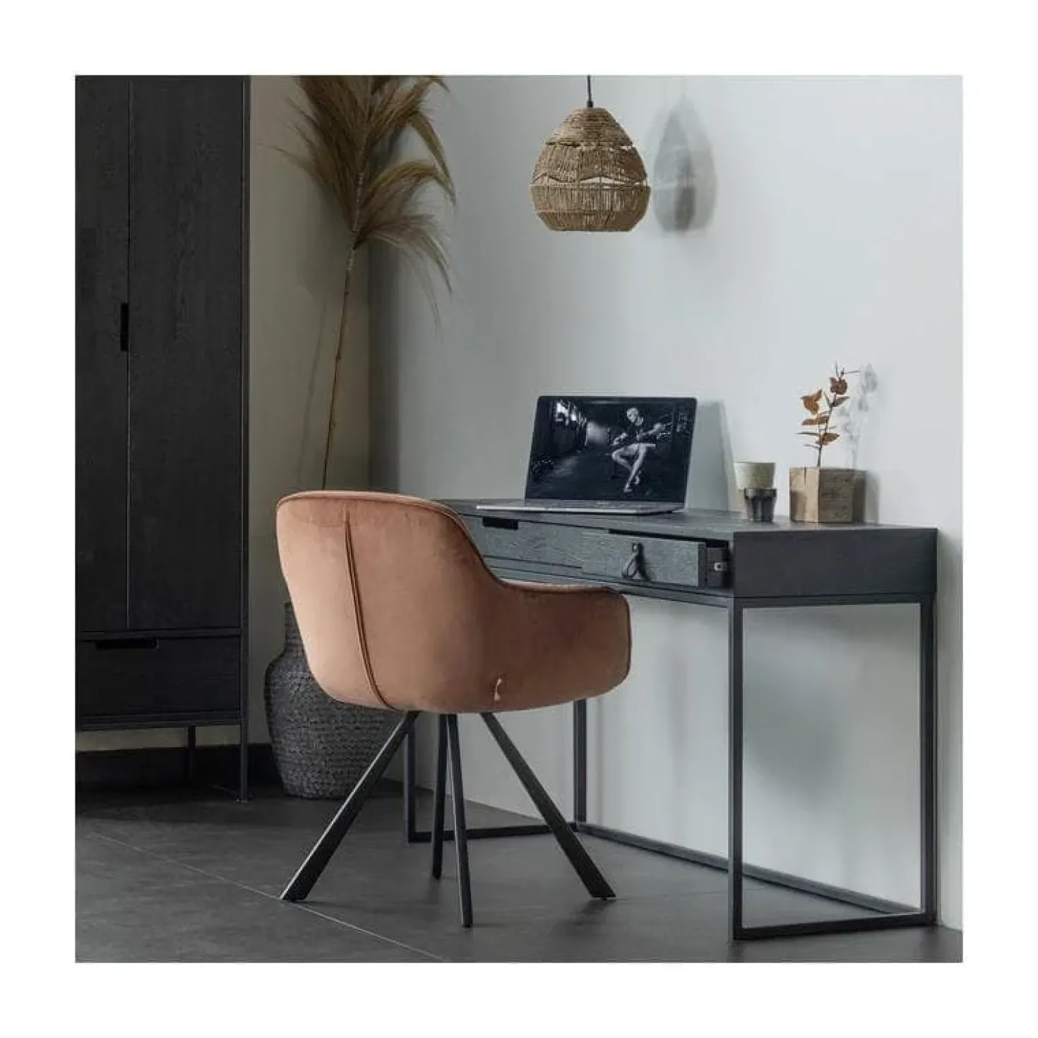 Silas Bureau Essen Blacknight 140cm