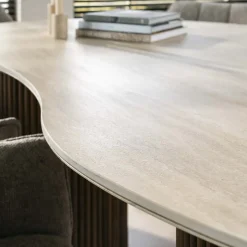 Strato Eettafel niervormig Travertine 215cm