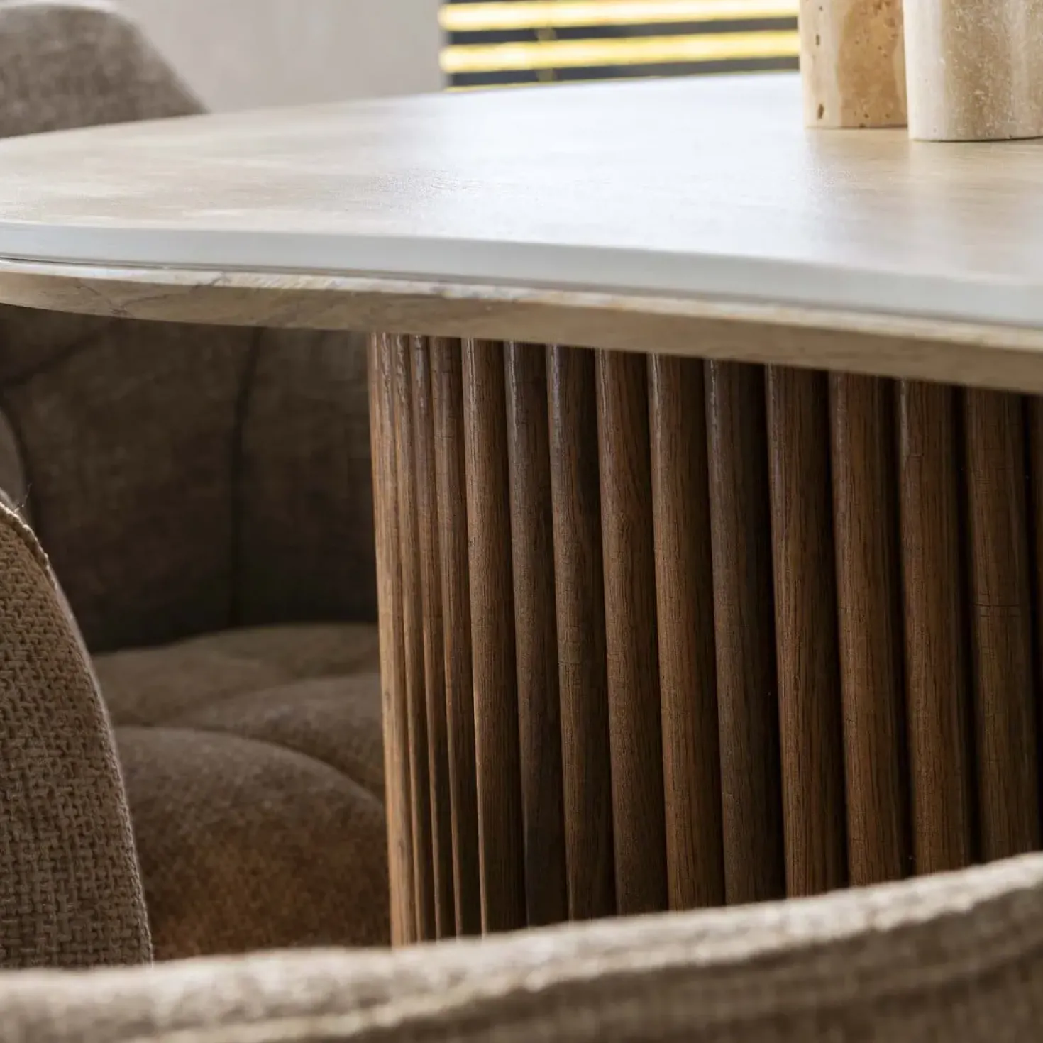 Strato Eettafel niervormig Travertine 215cm