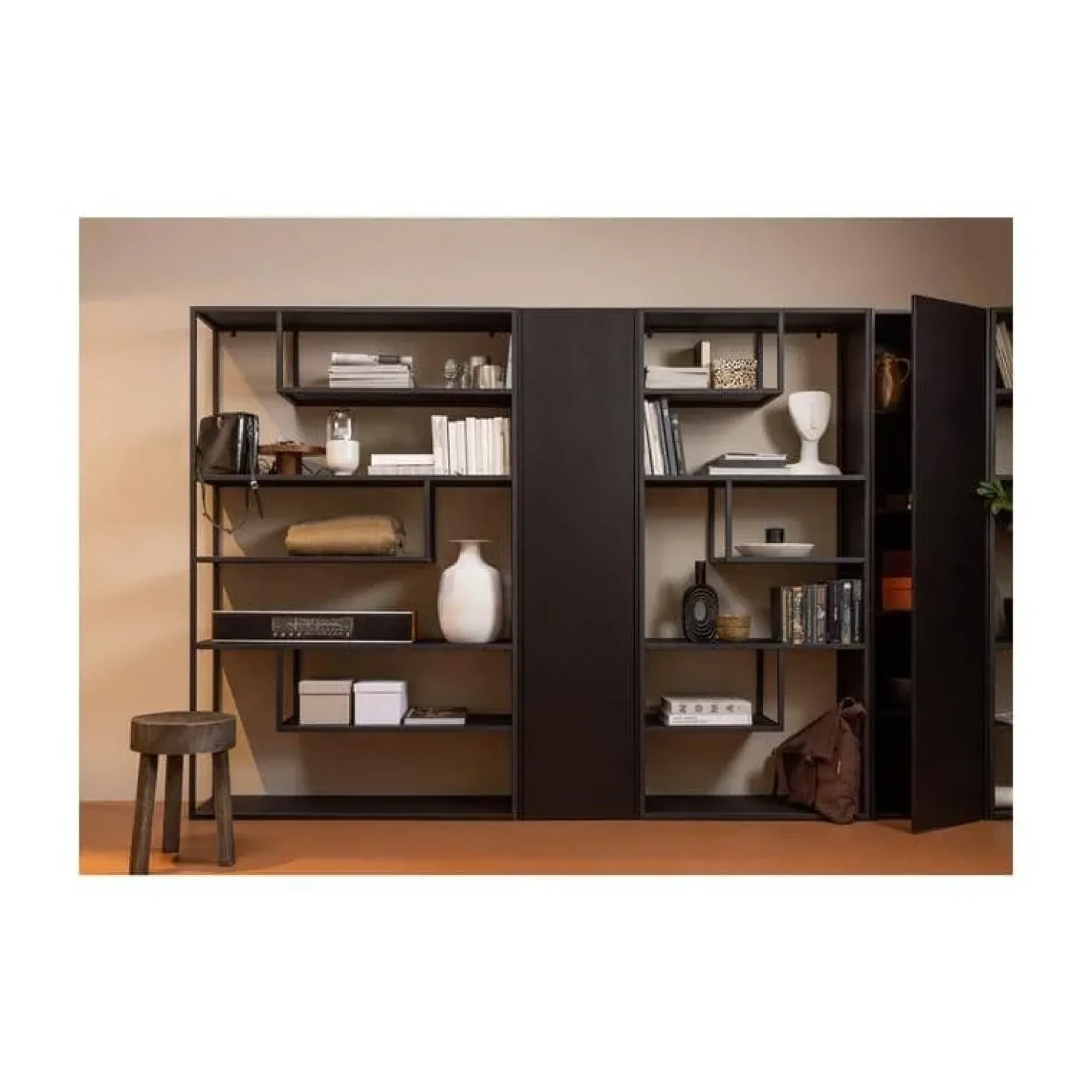 Teun Wandkast smal Grenen zwart 44cm