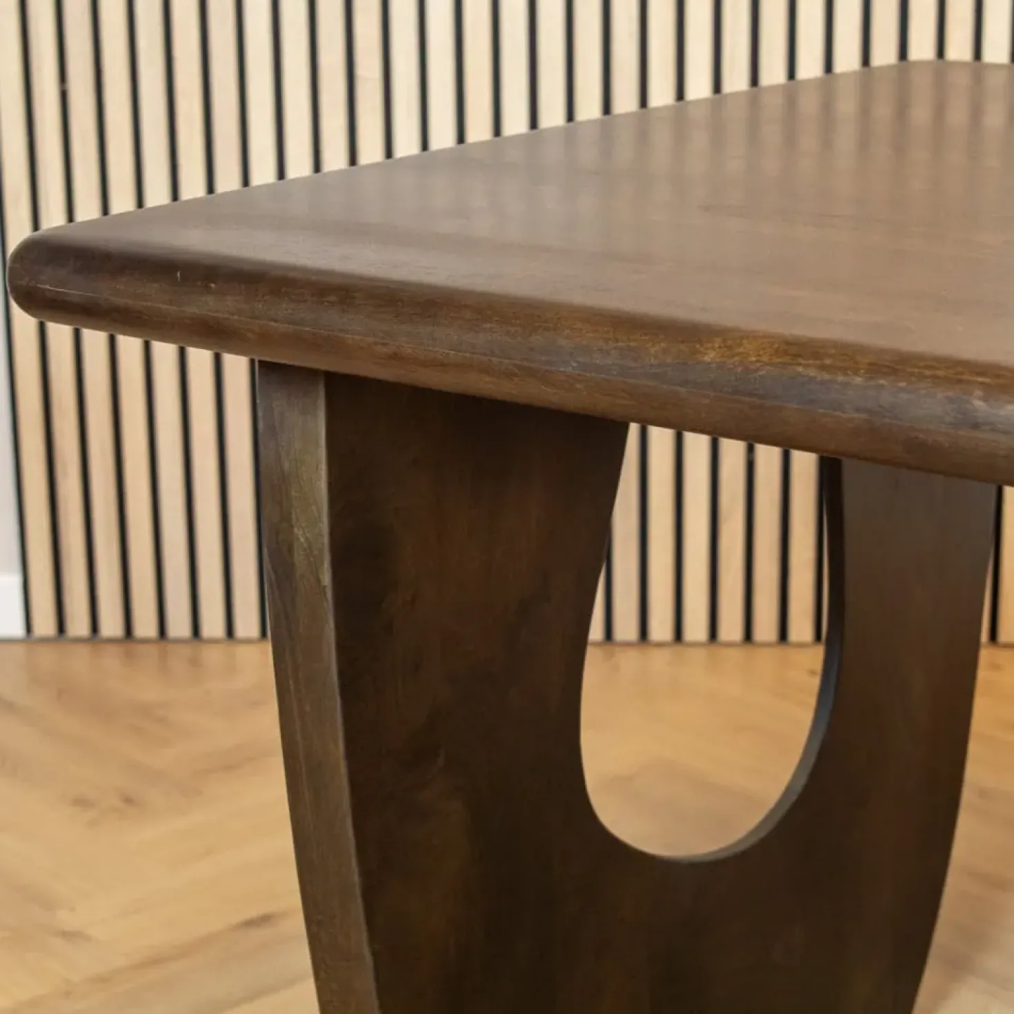 Tobias Eetkamertafel Walnoot 280cm