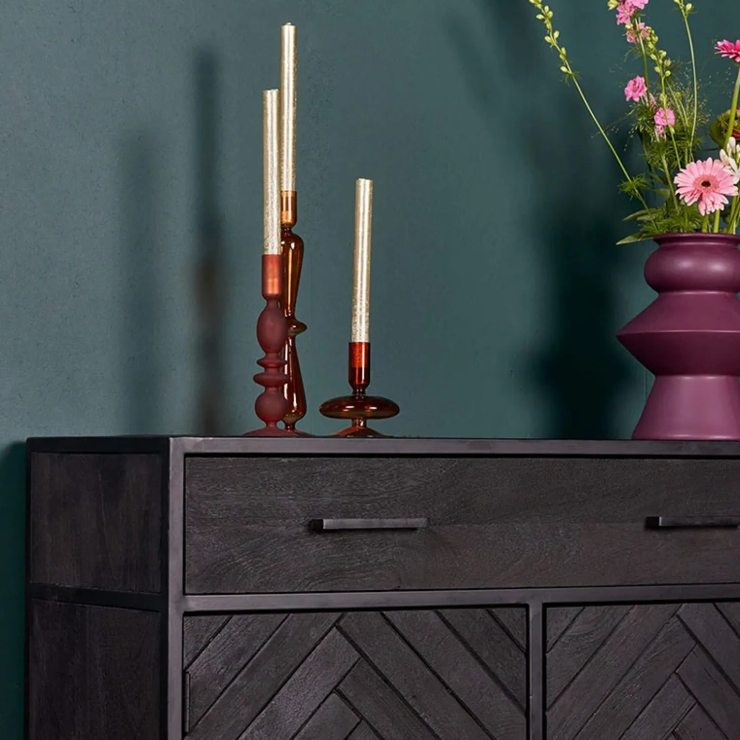 Wandkast Scandi visgraat zwart mangohout 100cm
